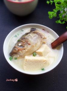 冻豆腐海带汤 如何做冻豆腐鱼骨汤