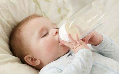 宝宝奶粉排行榜10强 宝宝喝哪种奶粉好