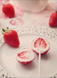 酸奶冰块 草莓酸奶冰块怎么做好吃