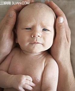 怎么克服小心眼和敏感 新生儿四个敏感部位护理要小心