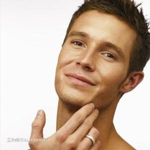 保湿效果好的护肤品 解读男士保湿护肤法，成就你的水感之梦