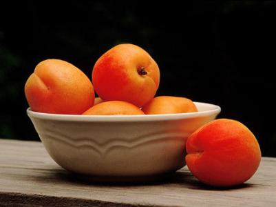桃子的吃法 桃子健康吃法及禁忌