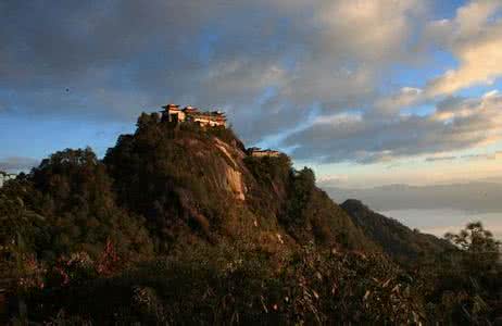 保山卧佛寺 保山云岩山卧佛