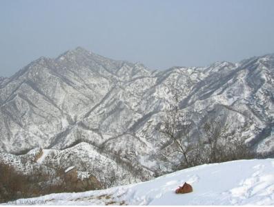 白象似的群山原文 白象似的群山