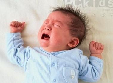 2岁宝宝半夜哭闹的原因 宝宝半夜哭闹的原因
