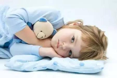 孩子睡觉晚的危害大吗 晚睡对孩子的危害