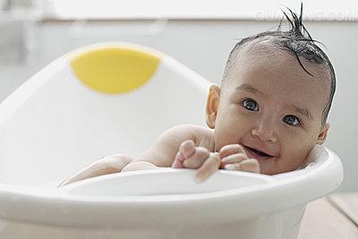 三个月宝宝智力开发 玩水对宝宝智力开发的作用