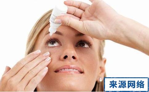 眼膏的正确使用方法 使用眼药水的注意事项