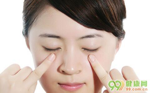 缓解眼睛疲劳的方法 8个改善眼睛疲劳的小方法