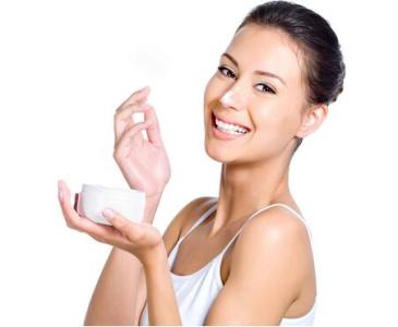 清洁卸妆 夏季女人如何正确卸妆还皮肤清洁状态?