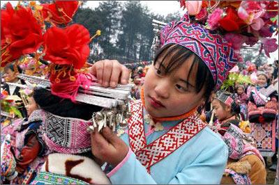 2015中国少数民族过春节的习俗