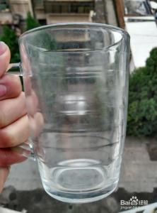 杯子上的污垢怎么洗 如何清洗杯子上的污垢？