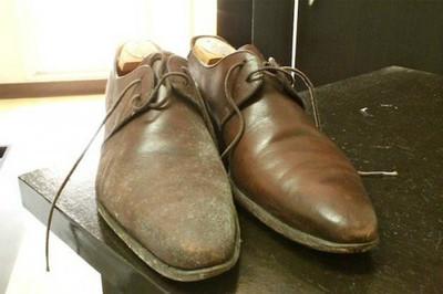 皮鞋发霉了怎么清洗 皮鞋发霉怎么清洗？