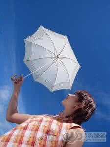 防紫外线遮阳伞 7招用遮阳伞 有效抵挡紫外线