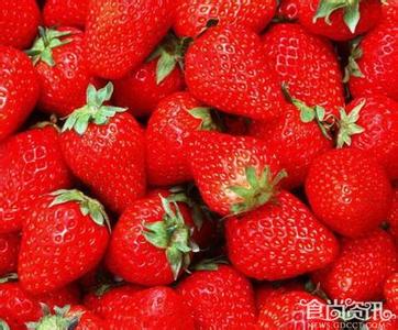 如何挑选草莓 如何挑选新鲜的草莓