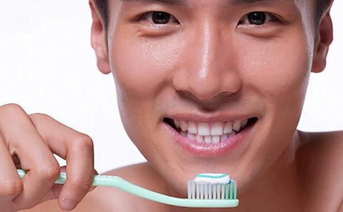 男性健康问题 男性健康，不刷牙引起7大健康问题
