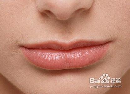 怎样保持皮肤水润 秋季保持水润双唇的方法
