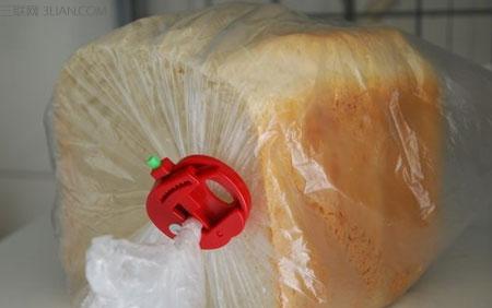 面包怎样能更松软 面包怎么保存不容易变硬