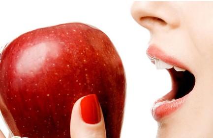 吃苹果能减肥吗 女性吃苹果的六大理由 减肥防病还健骨