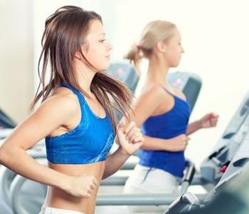 女的减肥跑步机的速度 跑步机减肥正确方法
