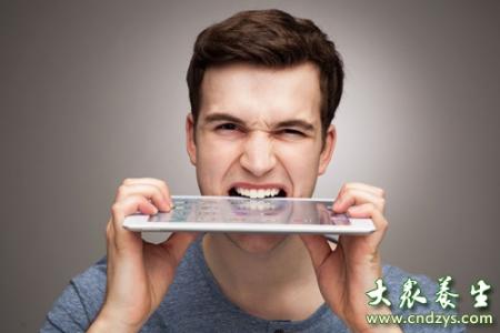 男人肾虚有什么表现 男人牙齿松动或是肾虚的表现