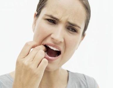 土方治疗口腔溃疡 口腔溃疡的治疗偏方