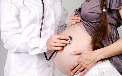 怀孕期间发烧了怎么办 孕妇怀孕期间发烧怎么办？