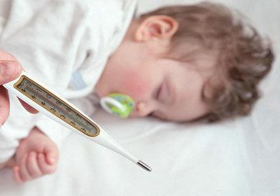 为什么宝宝老是发烧? 小孩经常发烧怎么办
