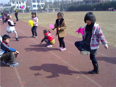 踢键子膝关节有好处吗 踢毽子的好处是什么