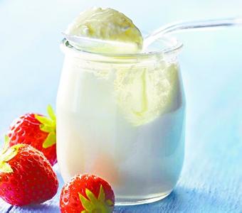 喝酸奶补钙吗 晚上喝酸奶补钙效果最佳