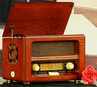 复古收音机 收音机传情 复古浪漫策划