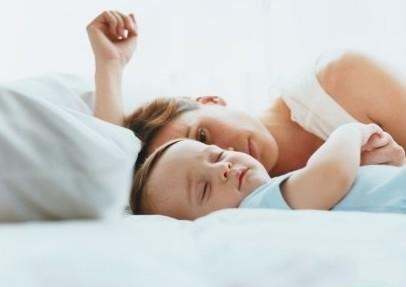婴儿睡觉不踏实原因 婴儿睡觉不踏实是由什么原因引起的