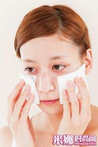 肌肤干燥怎么美白抗皱 热毛巾面膜法迅速稳定干燥肌肤