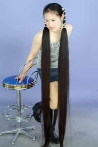 世界最长的头发小女孩 世界最长女孩头发多长