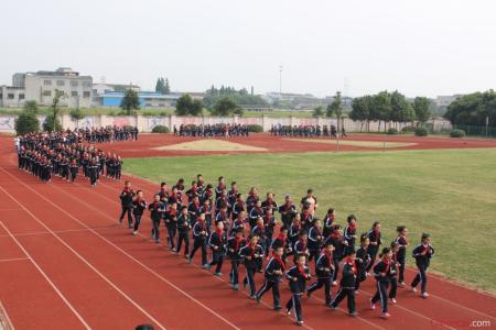 学校班队跑操口号精选 八4班跑操口号