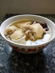 榴莲煲鸡汤的做法 怎么用榴莲肉煲鸡汤，榴莲肉煲鸡汤的做法步骤