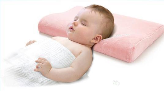 婴幼儿枕头 宝宝多大可以睡枕头？婴幼儿枕头的知识
