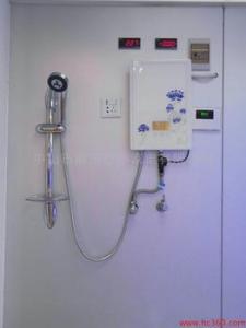 燃气热水器水箱漏水 热水器水箱漏水怎么办？热水器的日常保养？