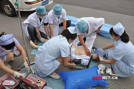 车祸大出血的抢救流程 车祸急救措施