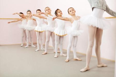 芭蕾舞简单独舞视频 简单芭蕾舞教学