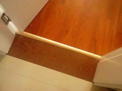 木地板和瓷砖哪个好 木地板和瓷砖哪个好 木地板如何安装