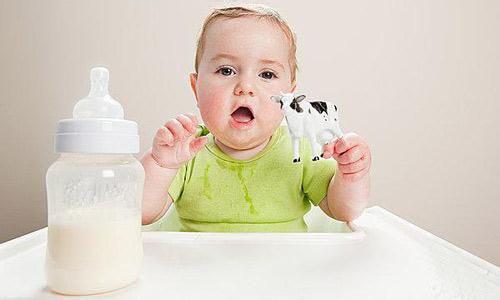 宝宝喝奶粉上火的原因 宝宝为什么不吃奶粉_宝宝不吃奶粉的原因