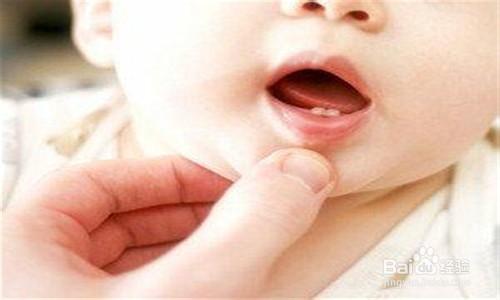 宝宝长牙期间吃什么好 宝宝长牙期间吃什么好 宝宝长牙期间吃的食物