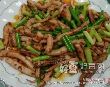 蒜苔炒鱿鱼的做法 蒜苔炒鱿鱼的具体做法步骤