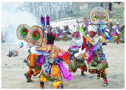 藏族的春节习俗_藏族的春节习俗介绍