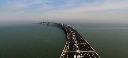 世界最长的跨海大桥：青岛海湾大桥