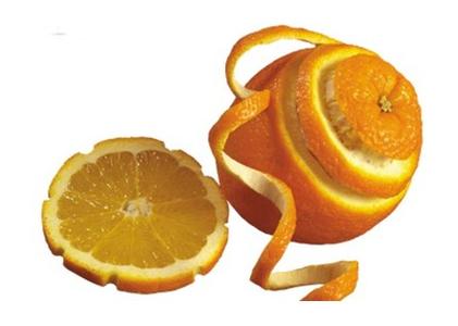 橙子皮泡脚有什么好处 橙子皮的功效与作用