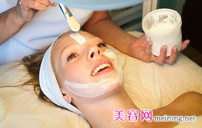 喝蜂蜜水美容祛斑吗 蜂蜜美容祛斑的面膜有哪些