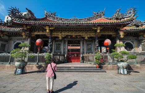 台北龙山寺 台北龙山寺导游词