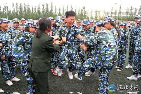 小学生军训感想 大学军训生活学生感想总结